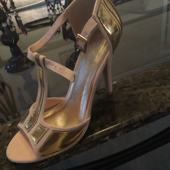 Very elegant shoes - Picture 3 of 4